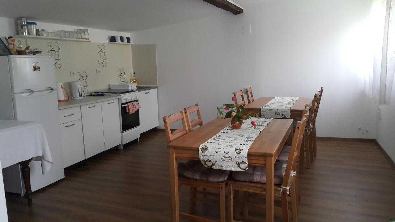 Casa De Oaspeti Laura Рышнов Экстерьер фото